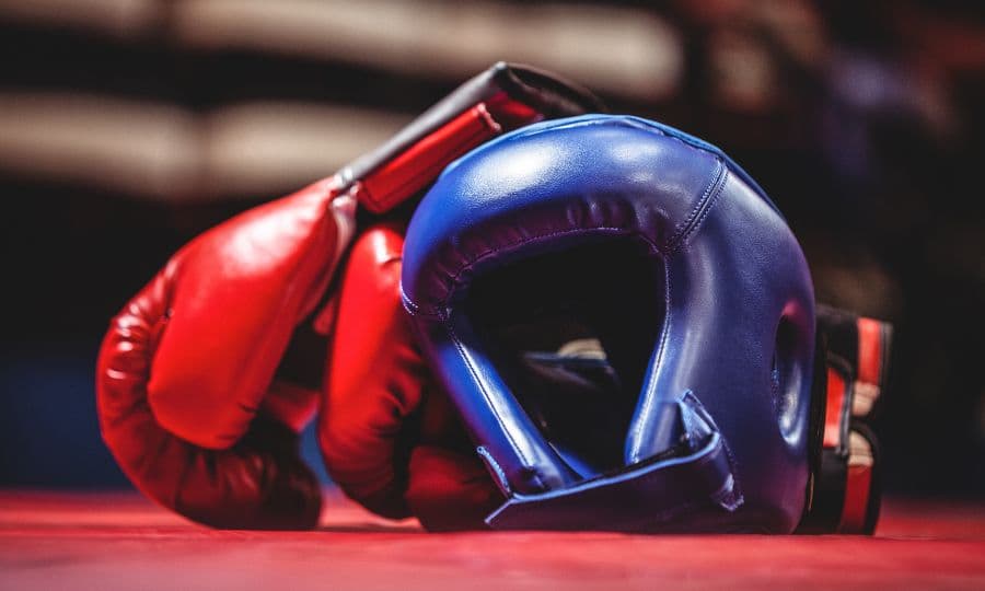 Boxeador entrenando en un gimnasio de boxeo en Barcelona